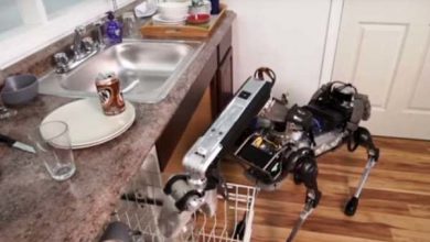 روباتی که ماشین ظرفشویی را پر می‌کند
