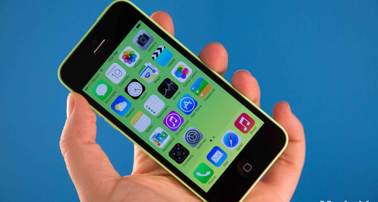 اپل سفارش ساخت iPhone 5c را شدیدا کاهش داد