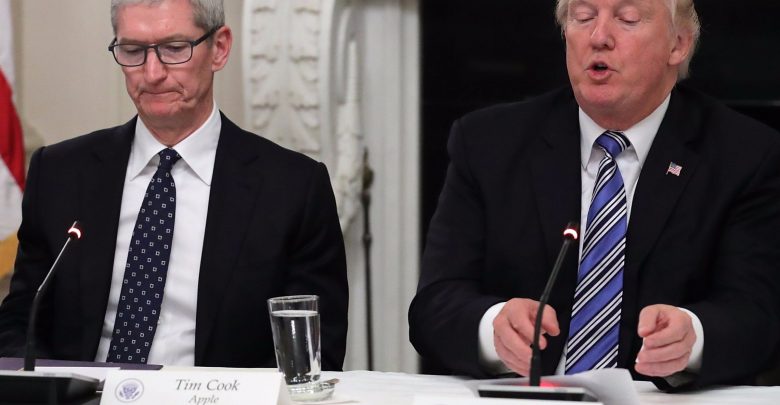 ترامپ: اپل قول ساخت کارخانه‌های بزرگ در آمریکا را داده است