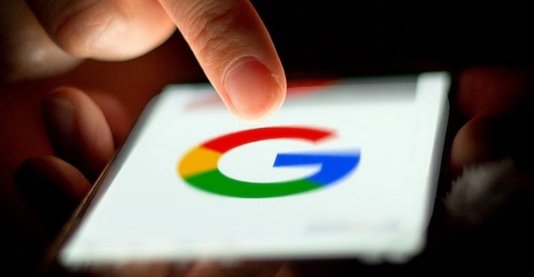 مهندس اخراجی گوگل همچنان انتقاد می‌کند