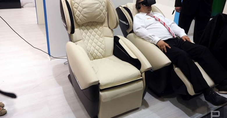 صندلی ماساژور با هدست‌ واقعیت مجازی