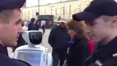 روبات روسی در تجمع سیاسی شرکت کرد