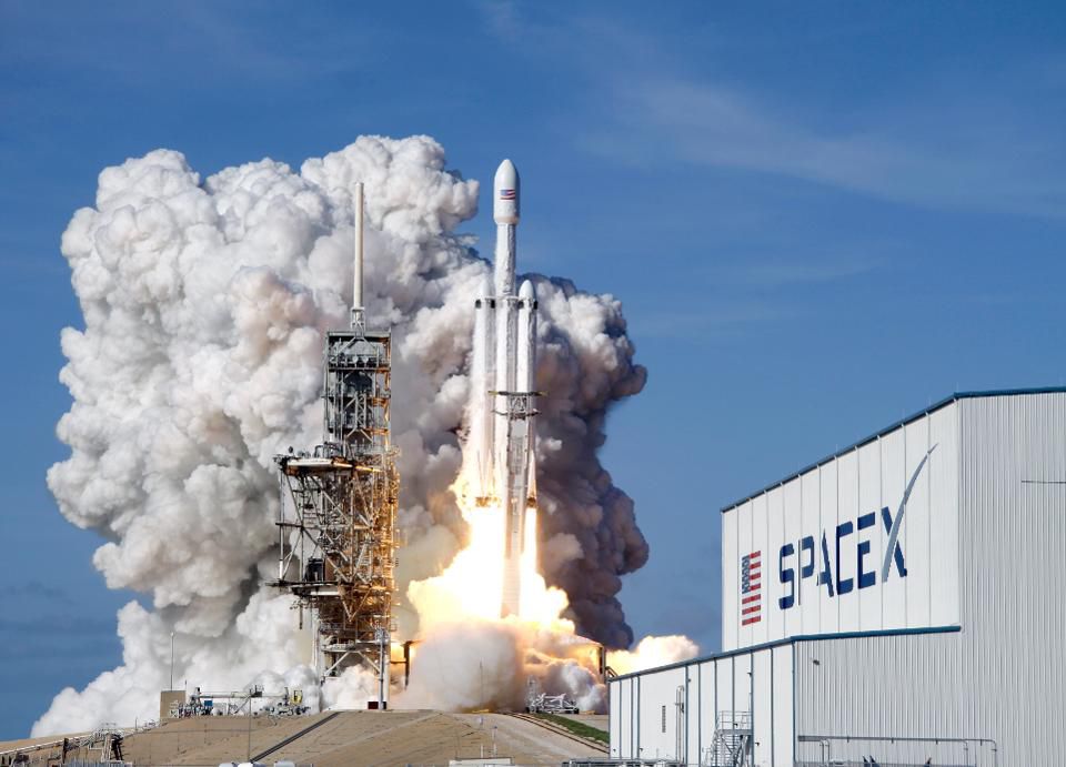 راکت Falcon Heavy اسپیس ایکس ممکن است برای ماموریت سال 2020 استفاده شود.