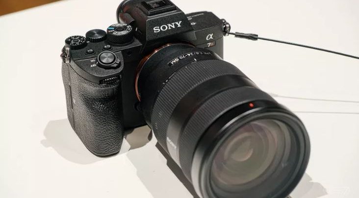 پیشرفته‎‌ترین دوربین فول‌فریم بدون‌آینده سونی به نام A7R IV معرفی شد