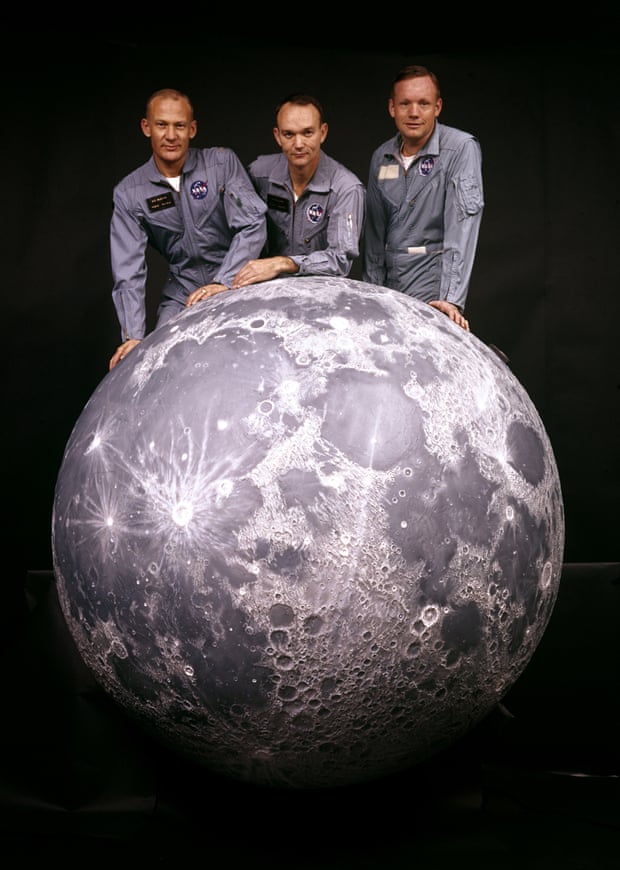 از چپ-باز آلدرین، مایکل کالینز و نیل آرمسترانگ-ژانویه 1969