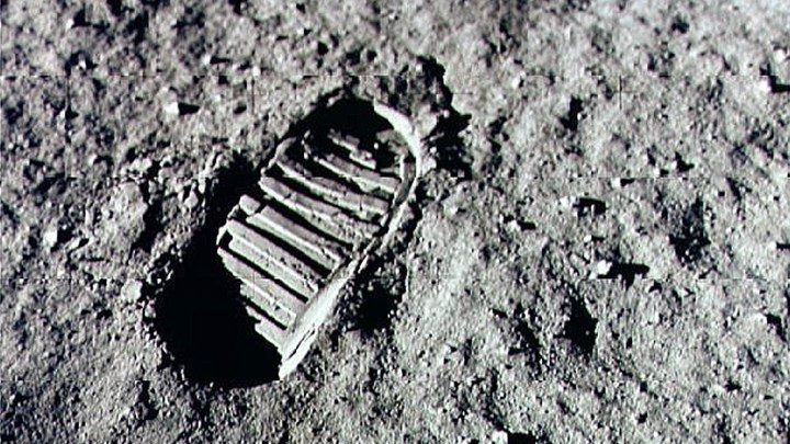 ‌نگاهی دیگر به اولین قدمهای بشر روی خاک کُره ماه