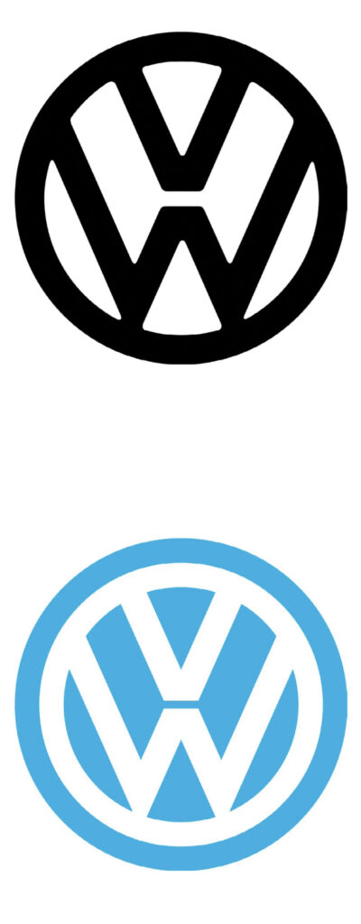 در دهه ۱۹۵۰ لوگو به صورت سیاه و سفید منتشر می‌شد تنها در اواخر دهه ۶۰ بود که نسخه‌های رنگی به خصوص به رنگ آبی از این لگو هم دیزاین و منتشر شد. در حالی که در طی سالها لوگوی فولکس واگن تغییر چندانی نکرد در نسخه ۱۹۷۸ ( لوگوی پایینی ) شاهد تغییرات قابل توجهی بود ازجمله نوشتار حروف با رنگ سفید روی پس زمینه آبی. 