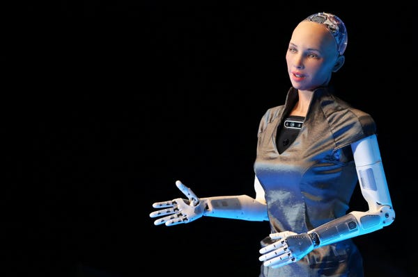ربات انسان‌نمای «سوفیا» به تولید انبوه می‌رسد