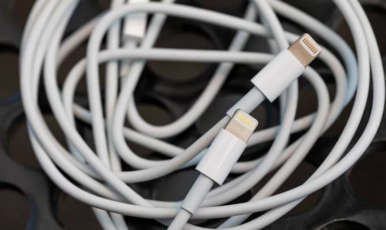 آیفون‌های آینده اپل به درگاه USB-C مجهز نخواهند بود