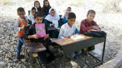 اهدای ۸۰ تبلت به دانش‌آموزان روستای بزنج