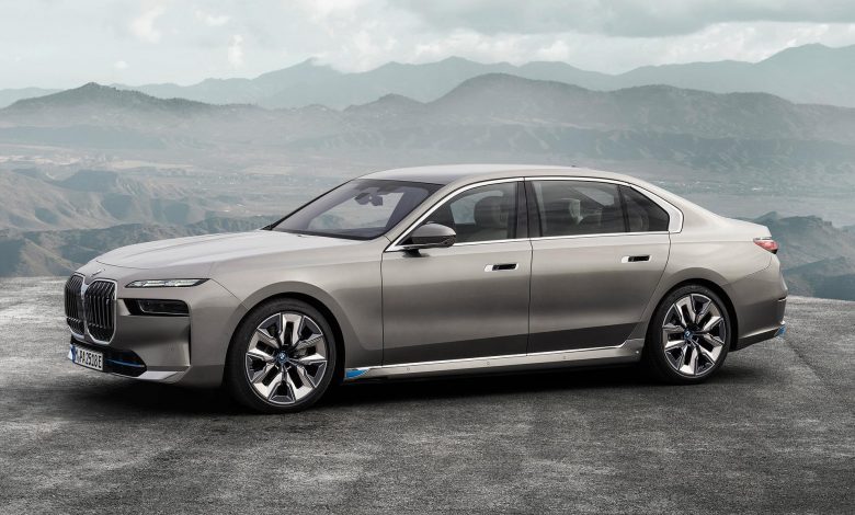 سدان لوکس الکتریکی BMW i7 با قیمت ۱۲۰ هزار دلار معرفی شد