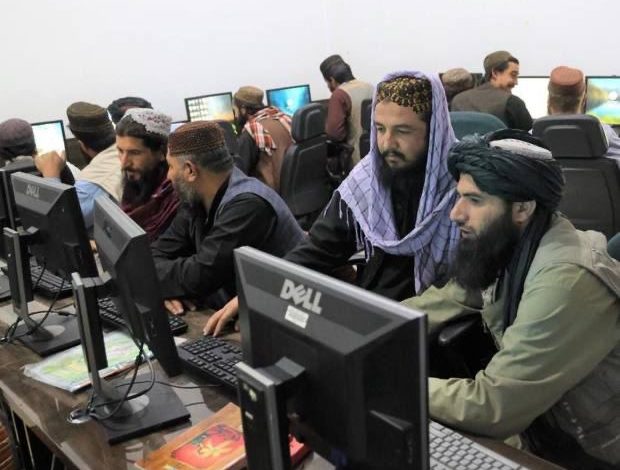 برای جلوگیری از منکرات؛ طالبان اینترنت فیبر نوری را قطع کرد