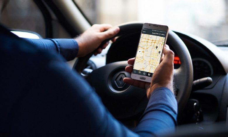 تناقض در گفتار و رفتار تامین اجتماعی؛ از پیامک انبوه تا تهدید بازنشستگان فعال در تاکسی‌های اینترنتی