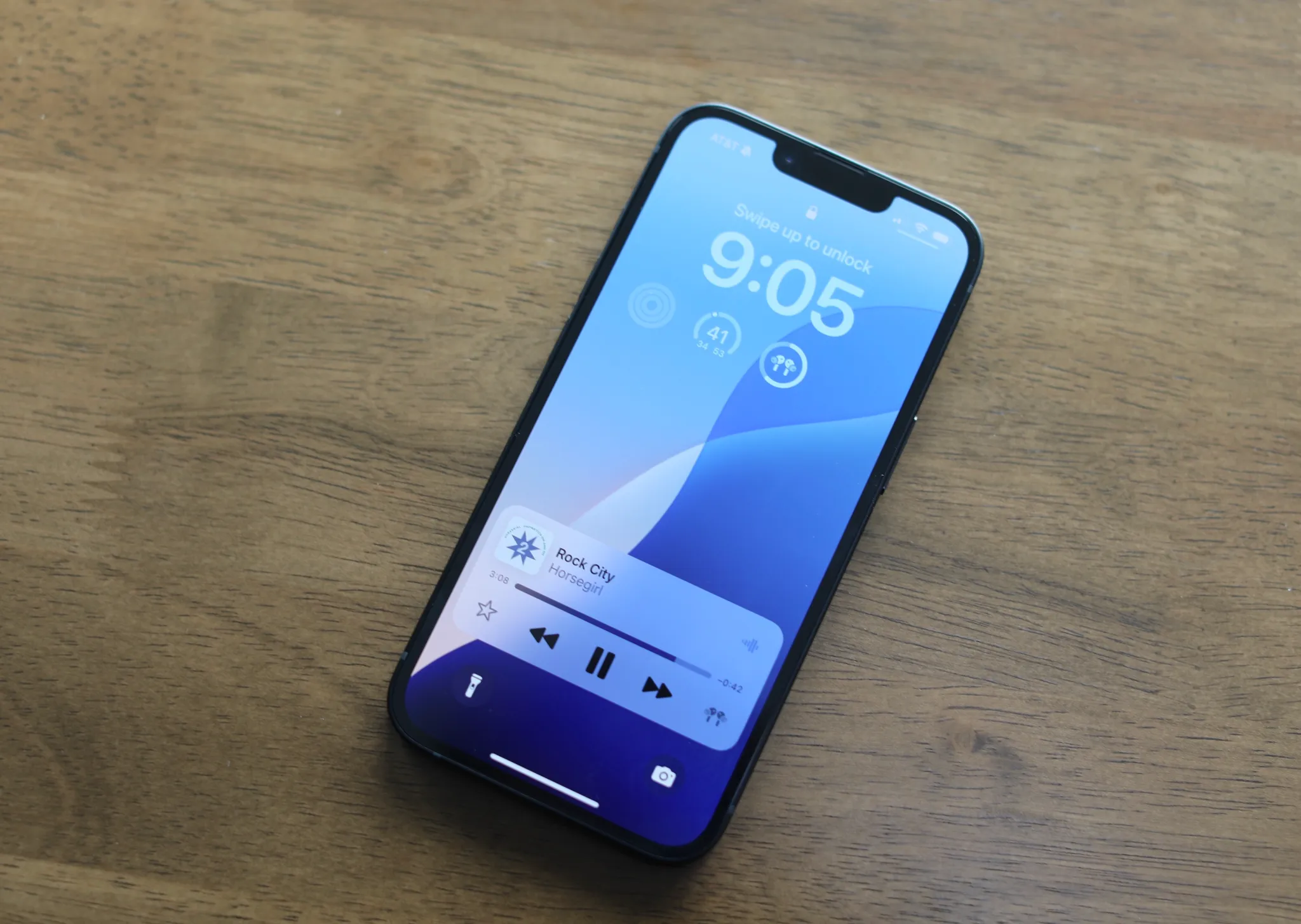 اپل به دنبال توسعه قابلیت‌های ماهواره‌ای جدید برای آیفون