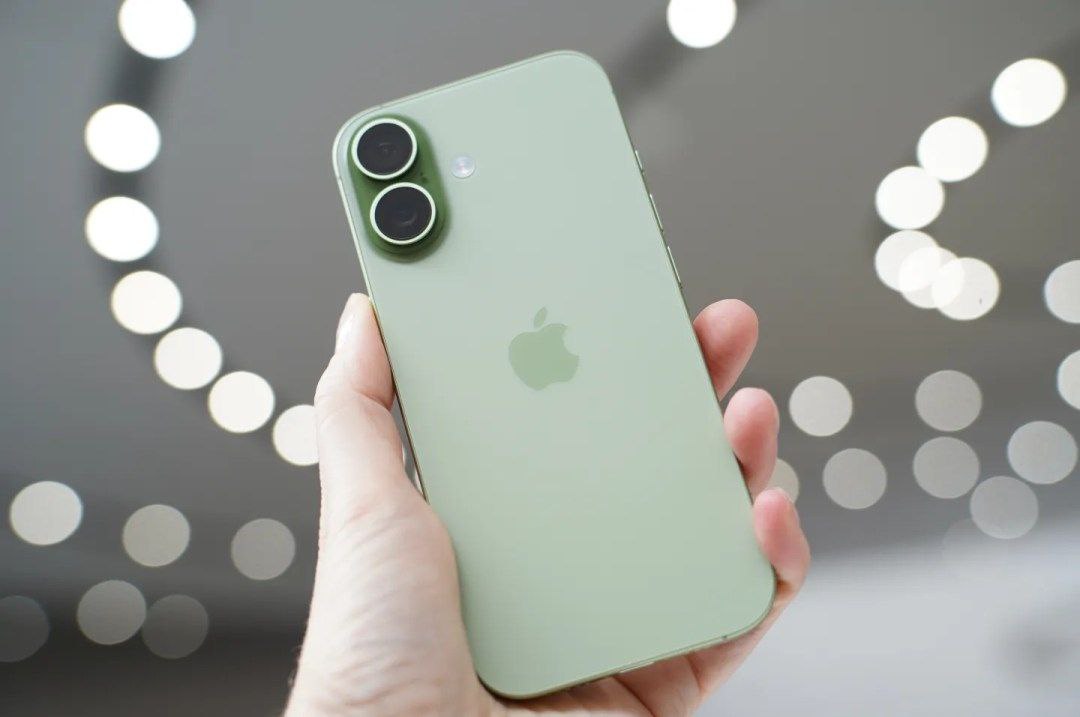 تیم کوک: ابزارهای هوش مصنوعی جدید به محصولات اپل اضافه می‌شوند