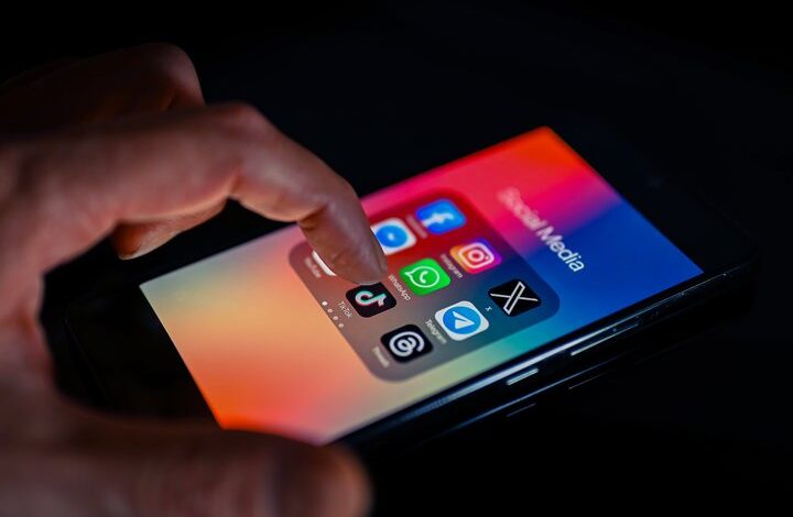 محدودیت یونان برای استفاده از شبکه های اجتماعی برای نوجوانان