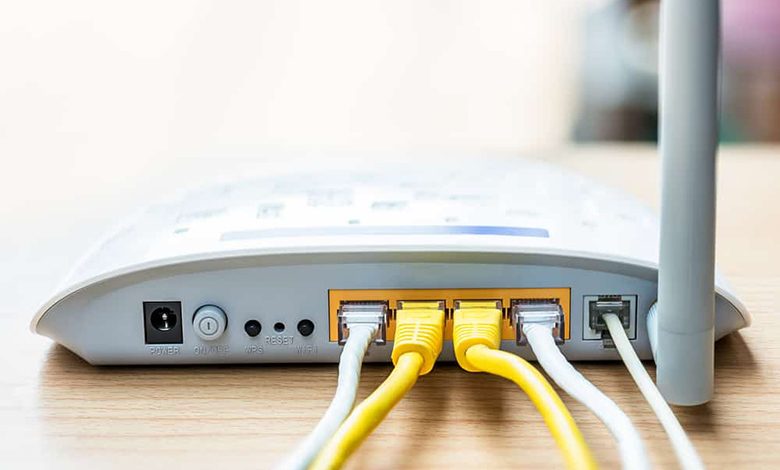 مخابرات اینترنت پرو عرضه میکند