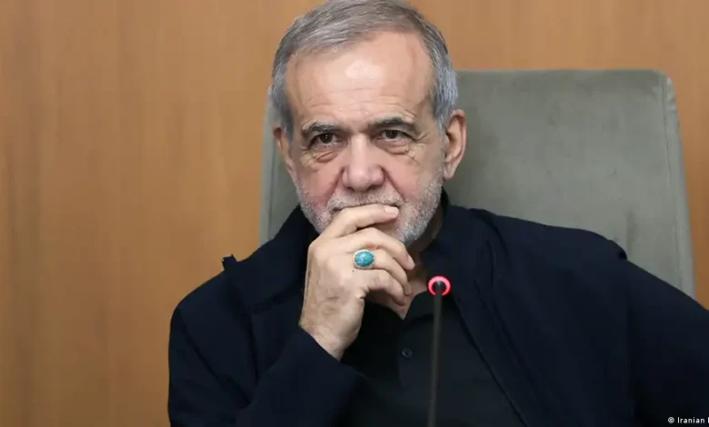 پلتفرمهای نمایش خانگی به پزشکیان نامه نوشتند؛ انتقاد از «بلاتکلیفی» در ساترا